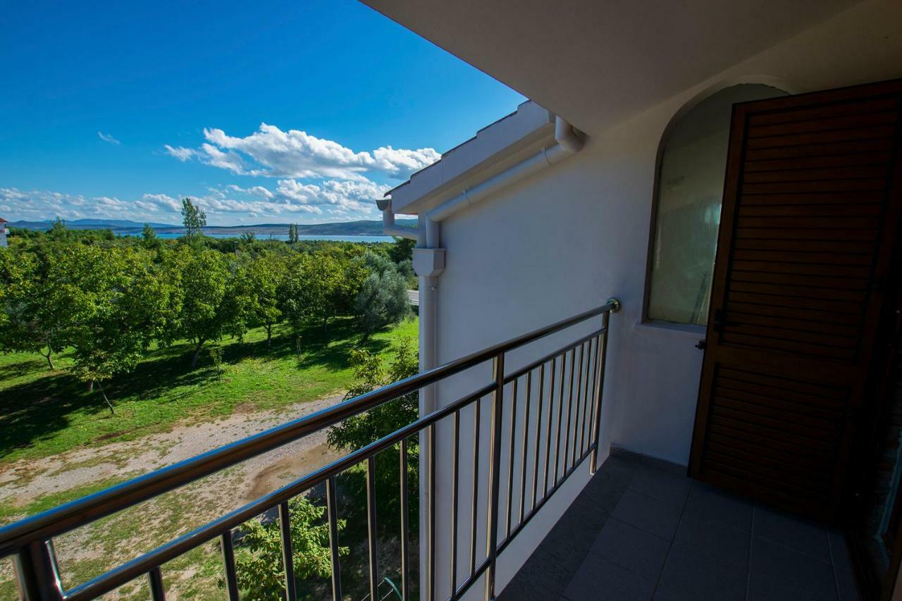 Apartmani Vesna Starigrad Exterior photo